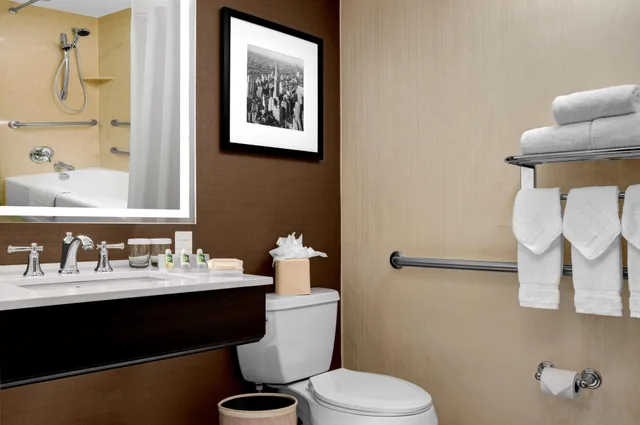 Essential, Queen/Queen، Hotel Kimpton Hotel Theta 2/2