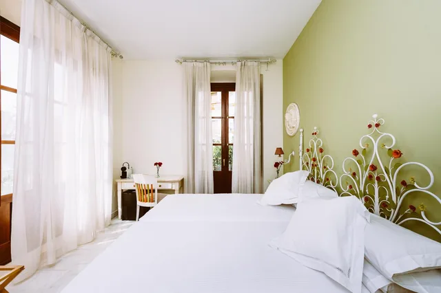 غرفة سوبيريور بسريرين منفصلين، Basic Hotel Dona Manuela 2/4