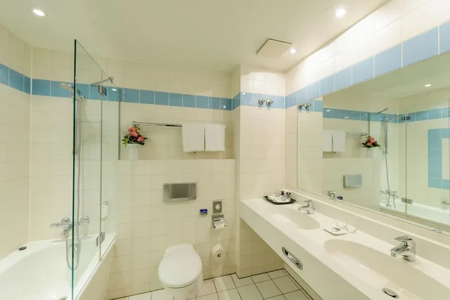 غرفة قياسية بسريرين منفصلين، Mercure Hotel Dusseldorf City Center 4/6