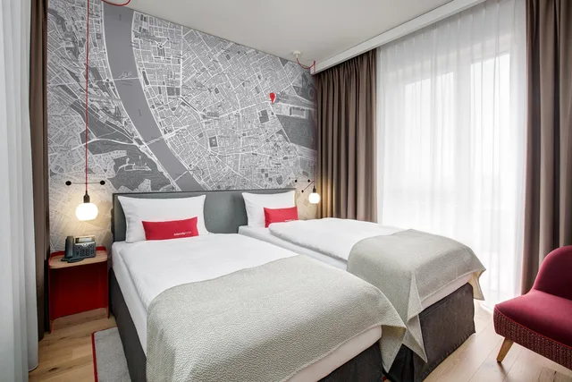 غرفة سوبيريور ديلوكس بسريرين منفصلين، IntercityHotel Budapest 1/1