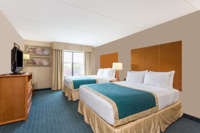 غرفة قياسية بسريرين كوين، Wingate by Wyndham Richmond Short Pump 4/10