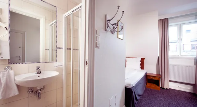 Petite, Classic, Single Bed, Home Hotel Savoy 4/5