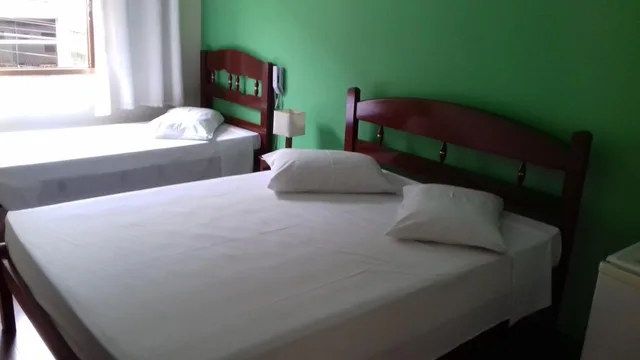 غرفة ثلاثية، Hotel Modelo 4/8