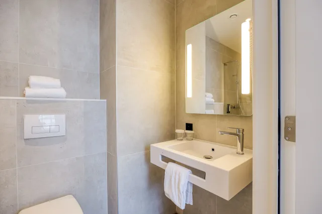 غرفة بسريرين منفصلين، B&B Hotel Hasselt 5/6
