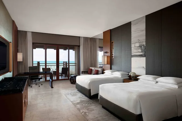 غرفة كلوب بسريرين مزدوجين بإطلالة على البحر، Haikou Marriott Hotel 3/10