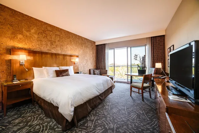 غرفة بسرير كينج، Miyako Hybrid Hotel 1/3
