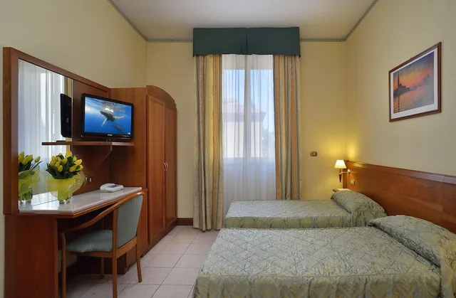 غرفة كلاسيكية مفردة بسرير مزدوج، Hotel Astor 1/2