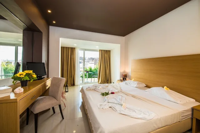 غرفة بريميوم بسريرين منفصلين، Anavadia Hotel By Anayia All Inclusive Resorts 1/3