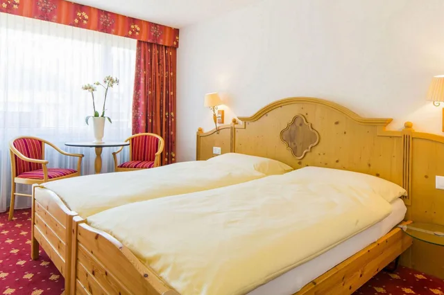 Room, Double Bed, Balcony, South Wing، Hotel Excelsior 1/5