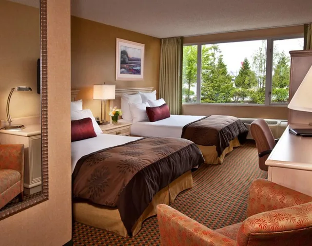 Room, 2 Double Beds, Coast Gateway Hotel SeaTac 2/4