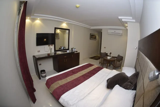 غرفة قياسية بسرير كينج بإطلالة على المسبح، Grand Ocean Hotel And Resort 1/4