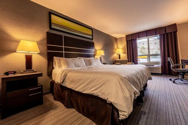 غرفة بسرير مزدوج لذوي الإعاقة، HOLIDAY INN EXPRESS GOLDEN KICKING HORSE 7/9