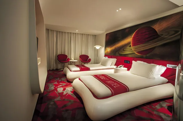 غرفة بريميير بسريرين منفصلين، Planet Hotel 3/5