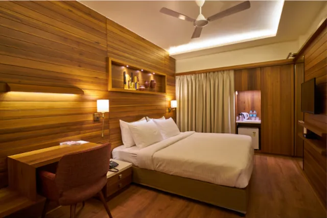 Executive, Double Bed, Hotel Atharv 2/3