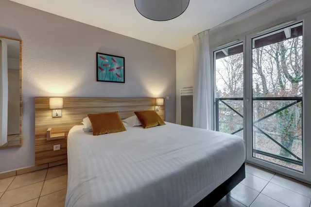 استوديو سوبيريور بسرير مزدوج بشرفة، Comfort Aparthotel Divonne L Oree du Parc 2/7