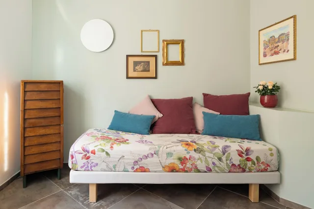جناح، Hotel Minerva 1/2