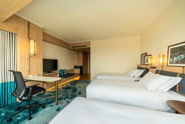 غرفة بريميوم ديلوكس ثلاثية، Hilton Fukuoka Sea Hawk 1/3