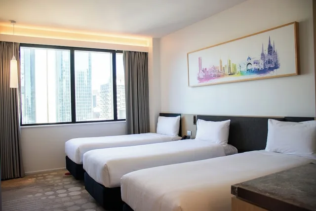 غرفة سوبيريور بسرير فردي وسرير كينج وسرير فردي، Ibis Melbourne Central 1/7