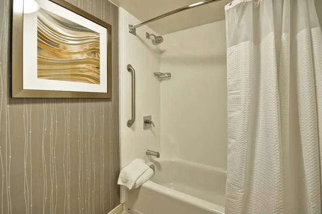 غرفة بسريرين كوين، Courtyard Jacksonville Airport Northeast 3/3