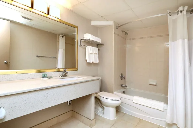 غرفة قياسية بسرير كوين، Best Western Halton Hills 6/6