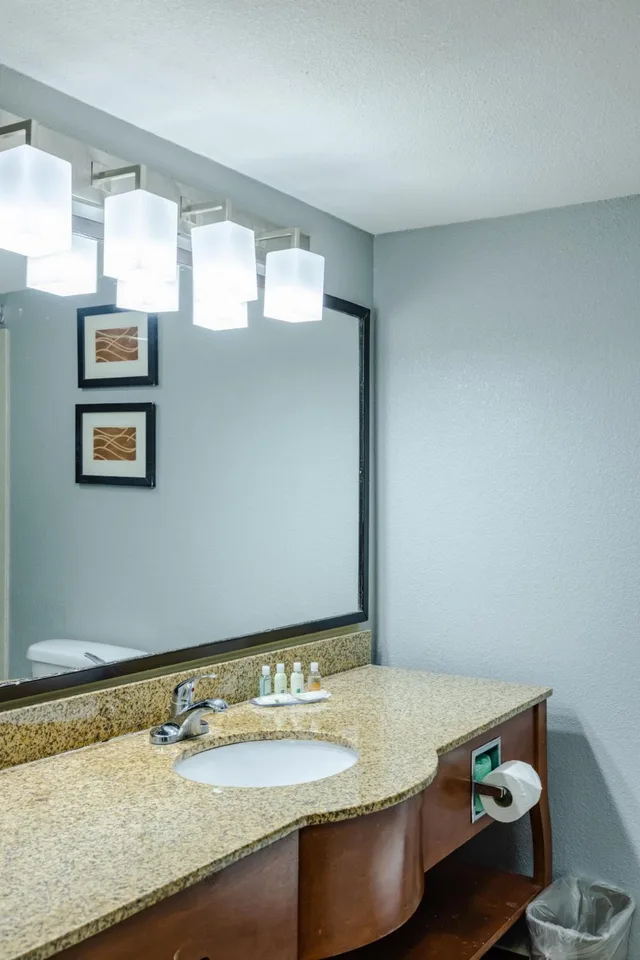 غرفة رباعية للمدخنين، Quality Inn Olive Branch - Memphis South 6/8