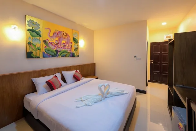 Room, Double Bed, Lampang Vintage 1/8