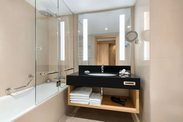 غرفة عائلية بسرير كينج، Radisson Blu Hotel Residences Zakopane 6/8