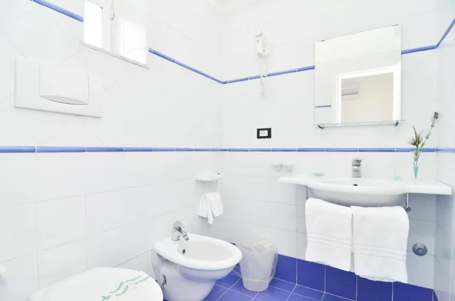غرفة كلاسيكية بسرير مزدوج أو سريرين منفصلين، Hotel San Francesco 5/6