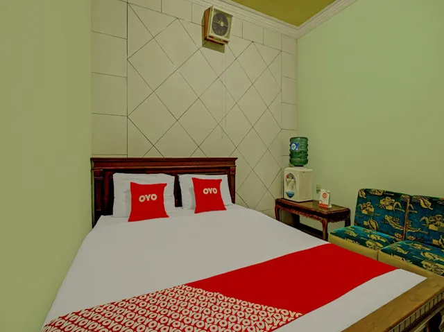 غرفة تنفيذية، OYO 90031 Villa Papada 1/3