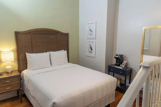 Deluxe, Double Bed, Inn On St Ann 2/8