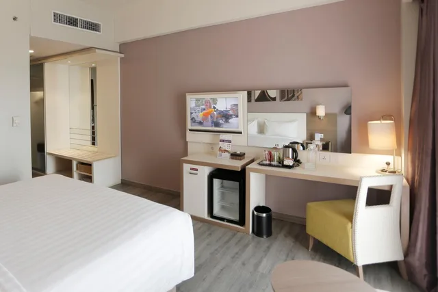 غرفة سوبيريور بسرير مزدوج، Mercure Padang 2/8