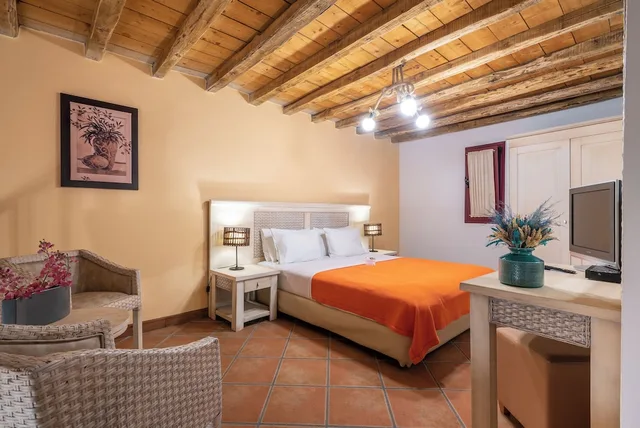 2 Bedrooms, Residence, 2 Queen Beds, Two Story، The Varos Residences Hotel 3/10