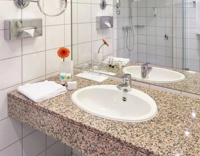 غرفة قياسية بسرير مزدوج، Parkhotel Weiskirchen 7/7