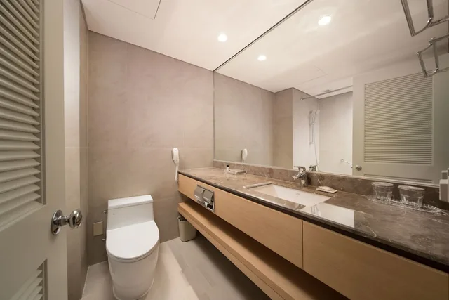 Studio, Suite, King Bed, Jeju Sun Hotel and Casino 3/3
