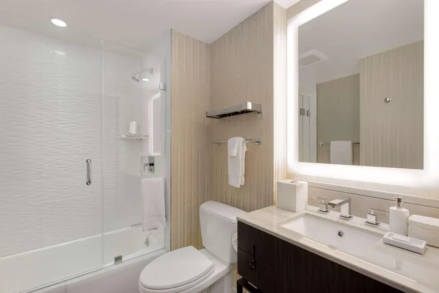 غرفة سوبيريور بسرير كوين، Hotel Zoe Fishermans Wharf 3/3