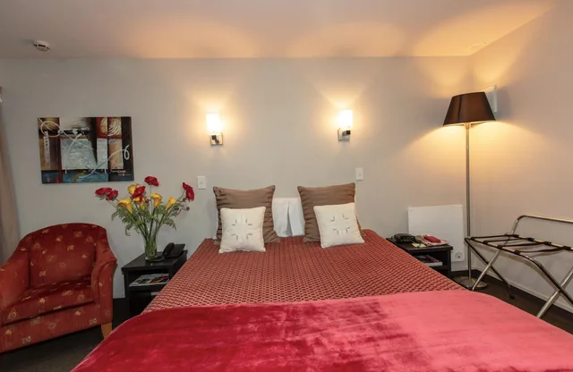 Spa, Studio, King Bed، Cranford Oak Motel 1/1