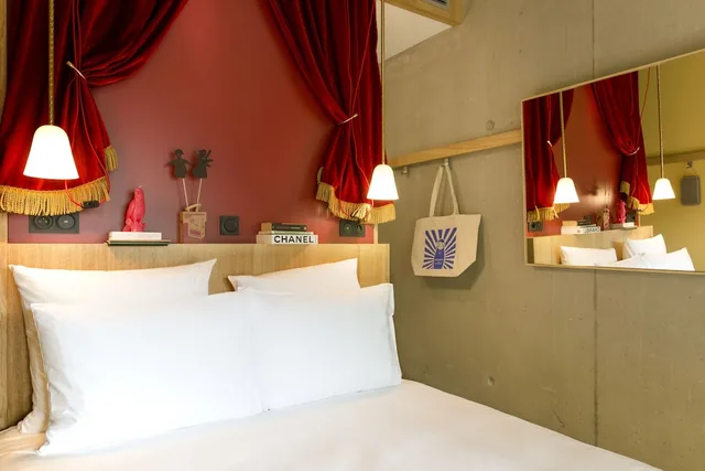 غرفة قياسية بسرير كوين بشرفة، MOB HOTEL LYON CONFLUENCE 4/5