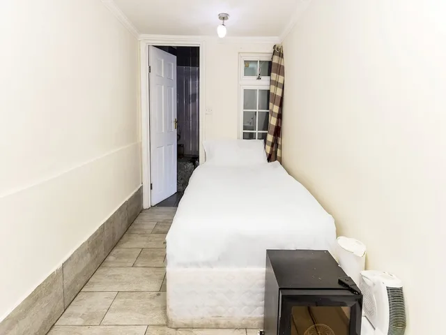 غرفة قياسية مفردة، OYO Old Oak Tree Inn 6/7