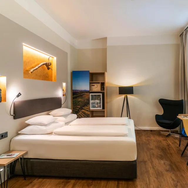 غرفة كبيرة بسرير مزدوج، Hotel Rathaus Wein & Design 9/10