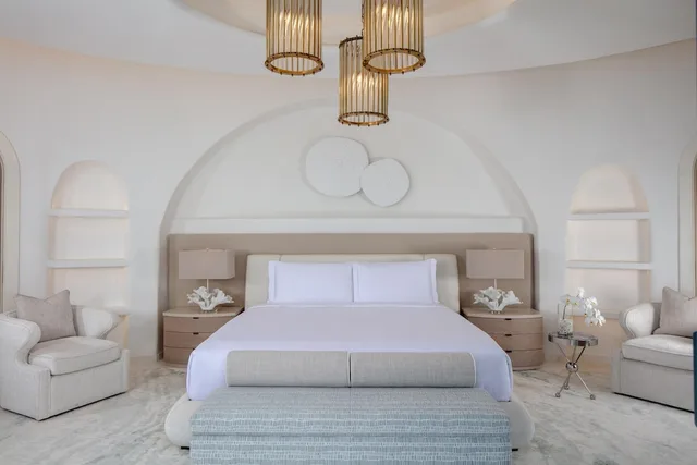 جناح دوبلكس ملكي بسرير كينج، Anantara Retreat Santorini Abu Dhabi - Adults Only 2/3