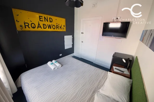 غرفة بسرير مزدوج بإطلالة على المرفأ، Six Degrees Boutique Hotel 1/1