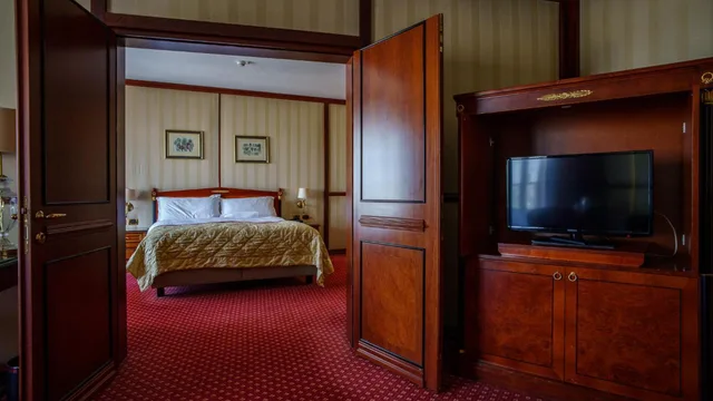 جناح بغرفة نوم واحدة، Grand Hotel Bucharest 1/4