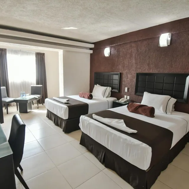 غرفة سوبيريور كبيرة، Hotel Portonovo Plaza Guadalajara 7/10