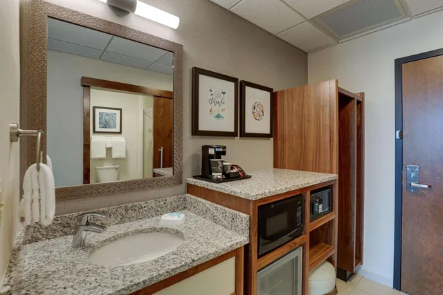 Deluxe, 2 Queen Beds, Fireworks View, Sofa، Drury Plaza Hotel Orlando - Disney Springs Area 6/7