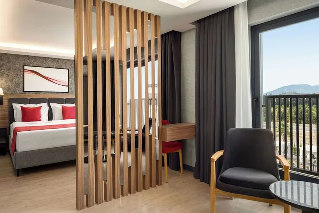 Suite, King Bed, Pool Side، Ramada by Wyndham Dalaman 1/3