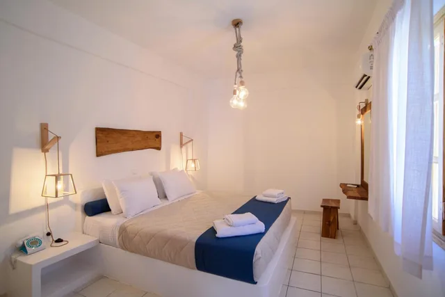 Deluxe, Suite, Sea View, Outdoor Jetted Tub، Santorini Crystal Blue 3/10