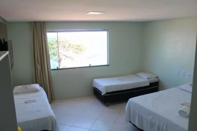 غرفة ثلاثية بسرير كوين وسرير فردي بإطلالة على البحر، Hotel Luar De Itapua 2/10