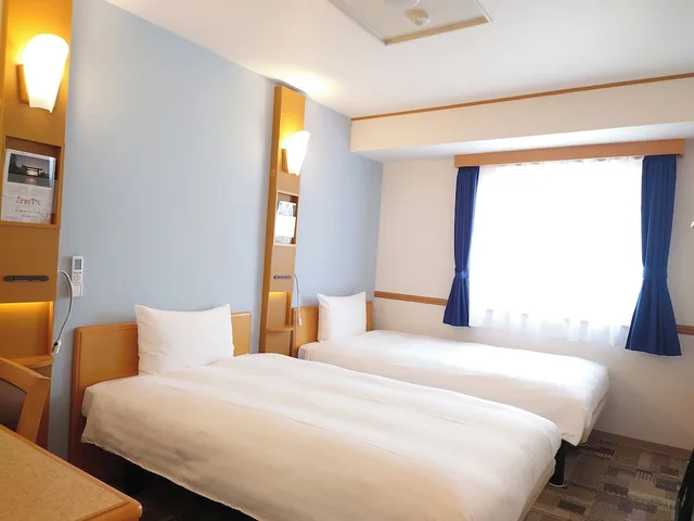 غرفة قياسية بسريرين منفصلين، Toyoko Inn Niigata Ekimae 1/3
