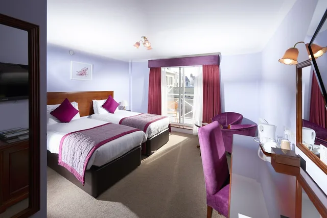 غرفة كلاسيكية بسريرين منفصلين، Les Rocquettes Hotel 2/4