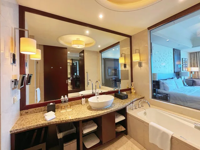 Classic, Double Bed, INTERCONTINENTAL WUXI 4/4